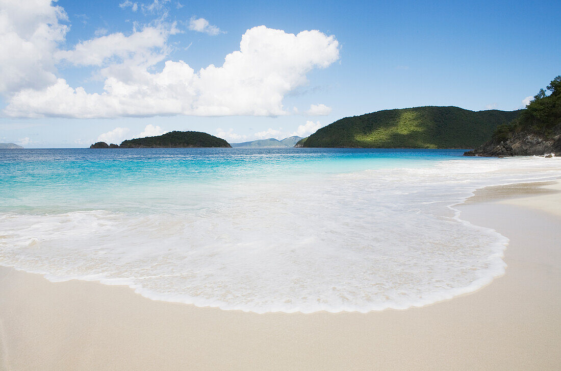 USA Virgin Islands, St. John, Beach at Cinnamon Bay, Virgin Islands National Park