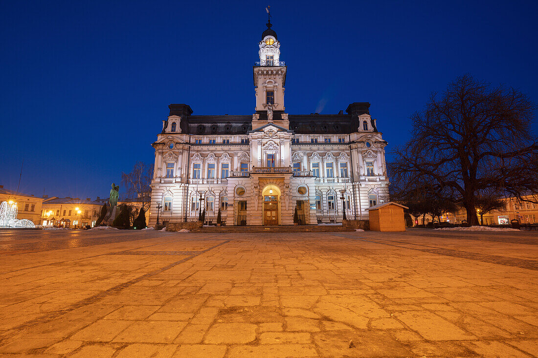 Poland, Lesser Poland, Nowy Sacz, Town hall in town square