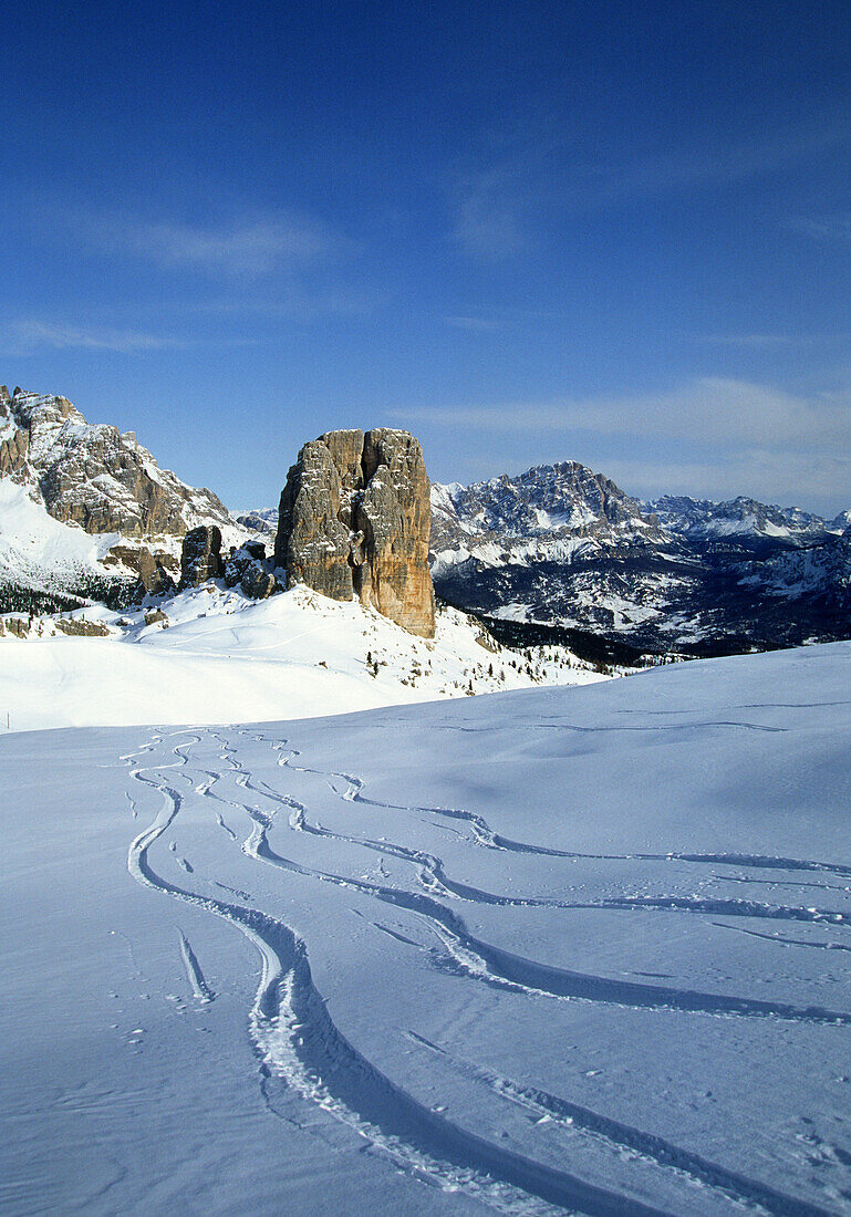 Italy, Veneto, Cortina D'Ampezzo, Snow in Dolomites