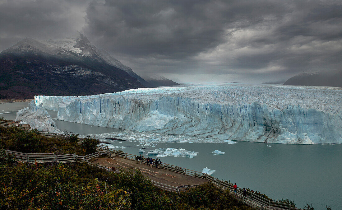 South America. Argentina.  Patagonia. Santa Cruz Province. Parque Nacional de los Glaciars (Glaciers National Park) Andes Mountains. Lake Argentino. Glacier Perito Moreno