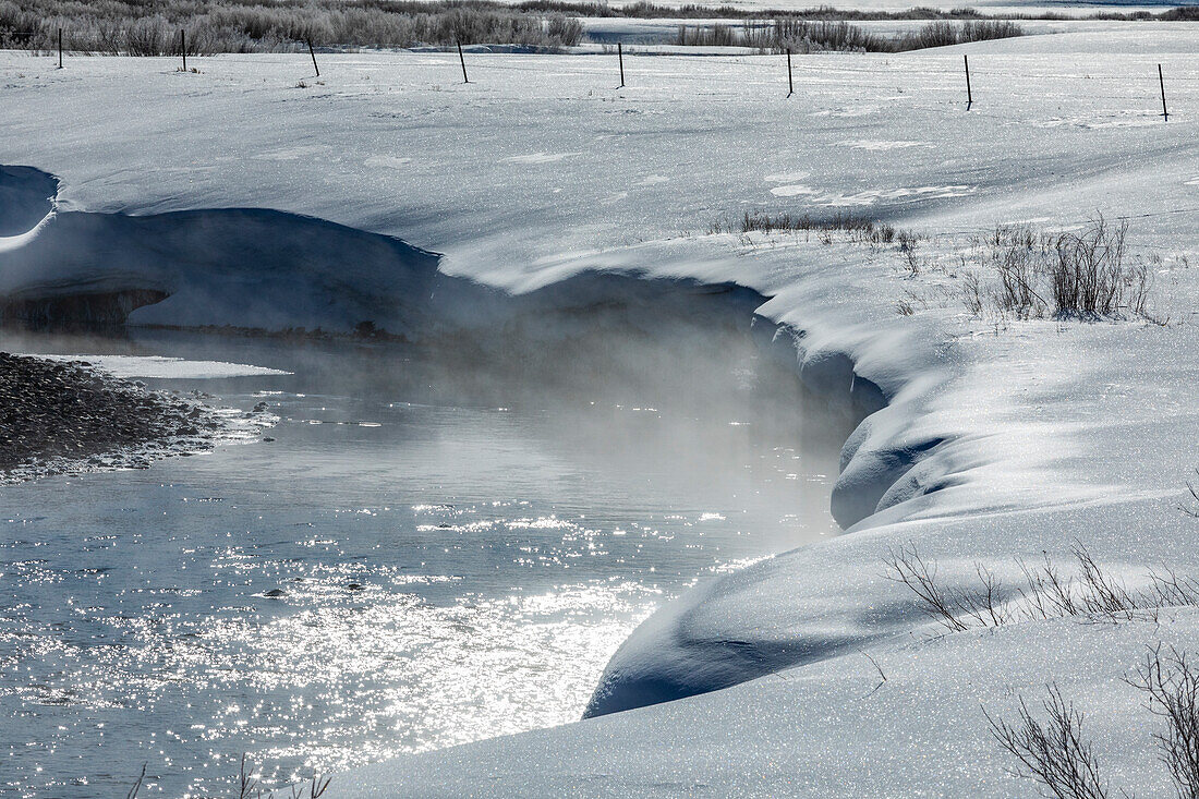 USA, Idaho, Stanley, Winterlicher Blick auf den Salmon River