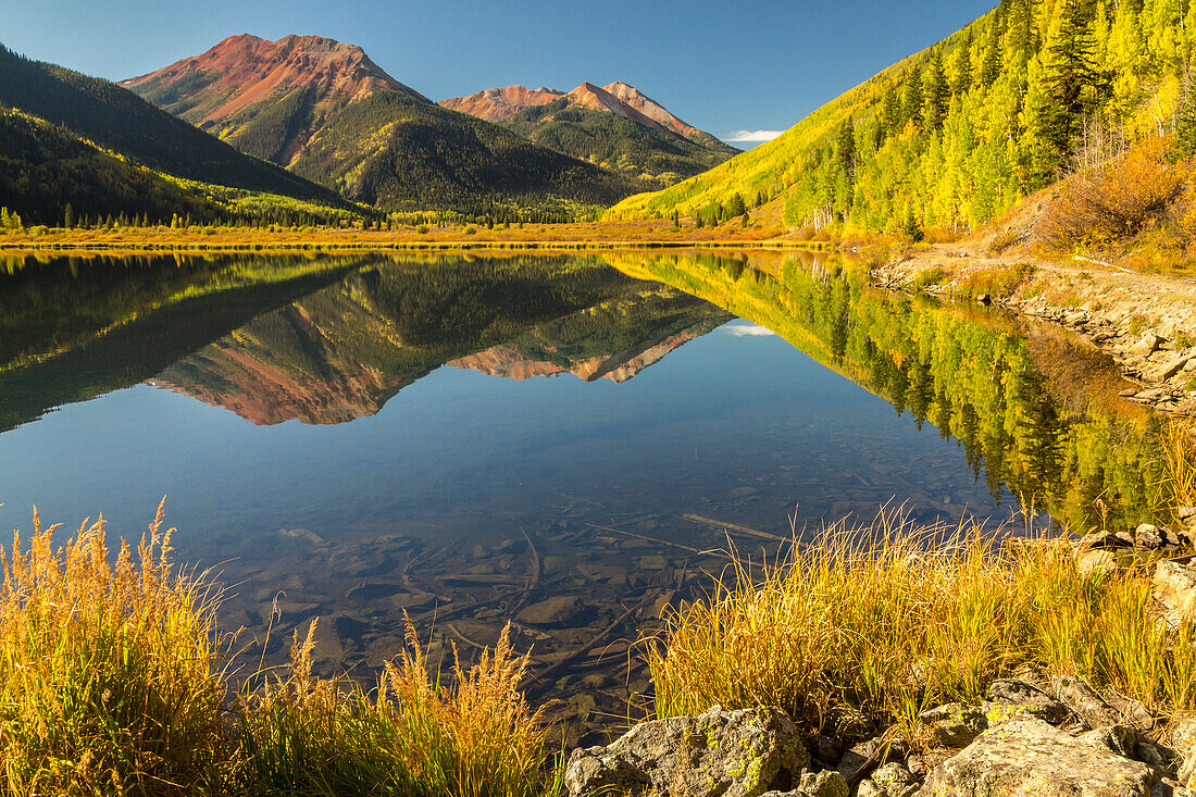 USA, Colorado, San-Juan-Berge. Crystal Lake Reflexion im Herbst
