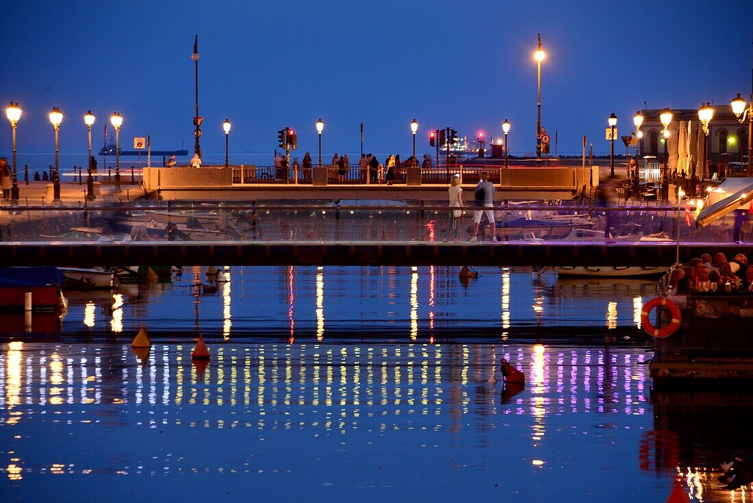 Abends am Canale Grande, Triest, Friaul, Nord-Italien