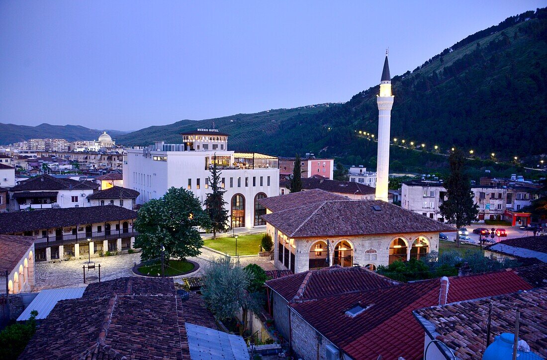 Hauptmoschee im UNESCO-Weltkulturort Berat, Albanien