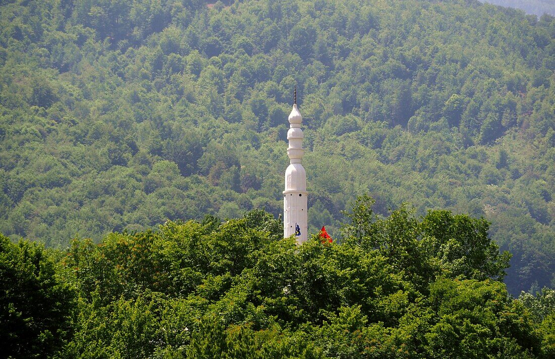 Kleine Moschee an der Strasse 115 am Sar Planina Nationalpark, Süd-Kosovo