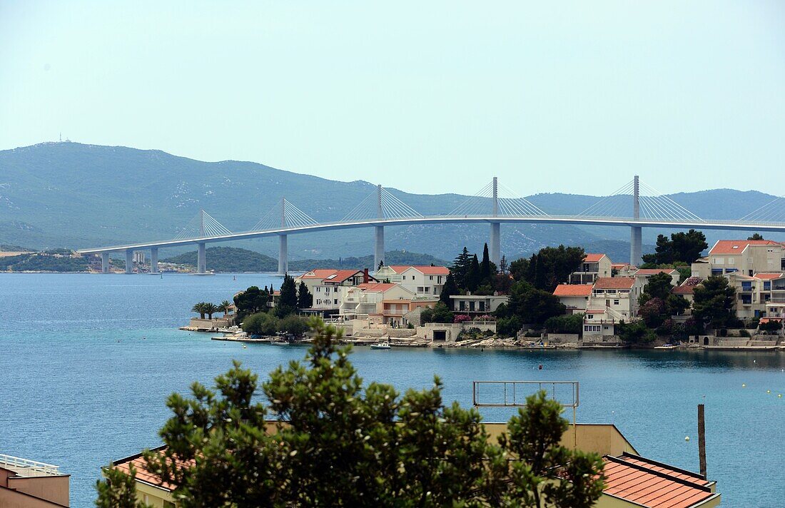 Neue Autobahnbrücke bei Neum, Süd-Dalmatien, Kroatische Adriaküste, Kroatien