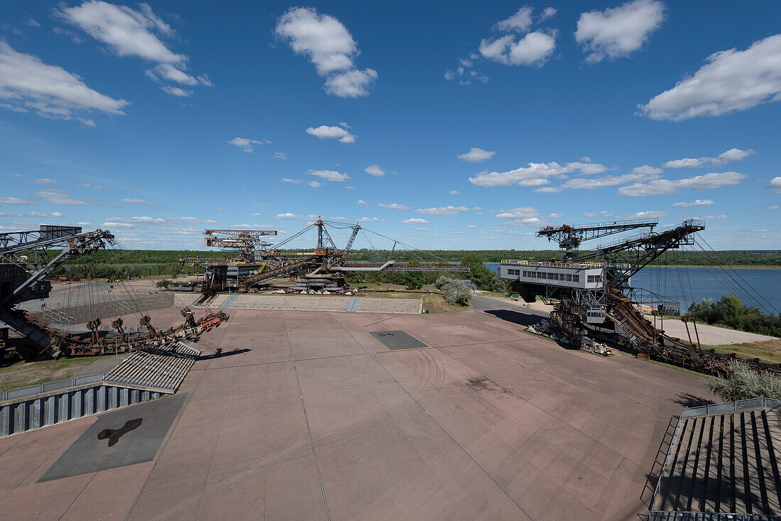 White clouds, lignite excavators, Ferropolis open-air museum, city of iron, Gräfenhainichen, Saxony-Anhalt, Germany