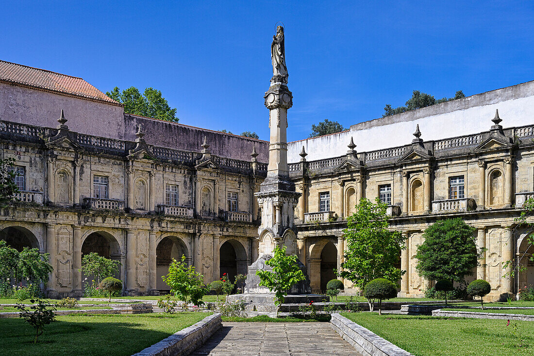 Monastery of Santa Clara-a-Nova, Cloister, Coimbra, Beira, Portugal, Europe