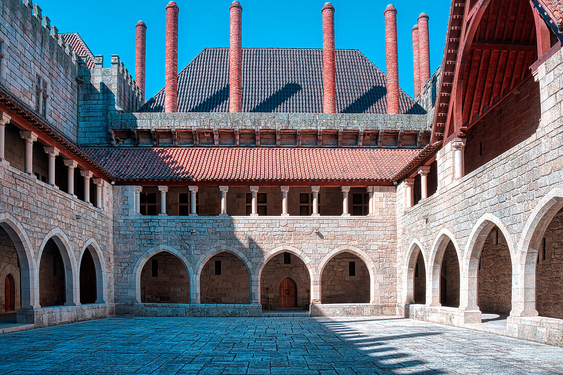 Palast der Herzöge von Braganza, Innenhof, Guimaraes, Minho, Portugal, Europa