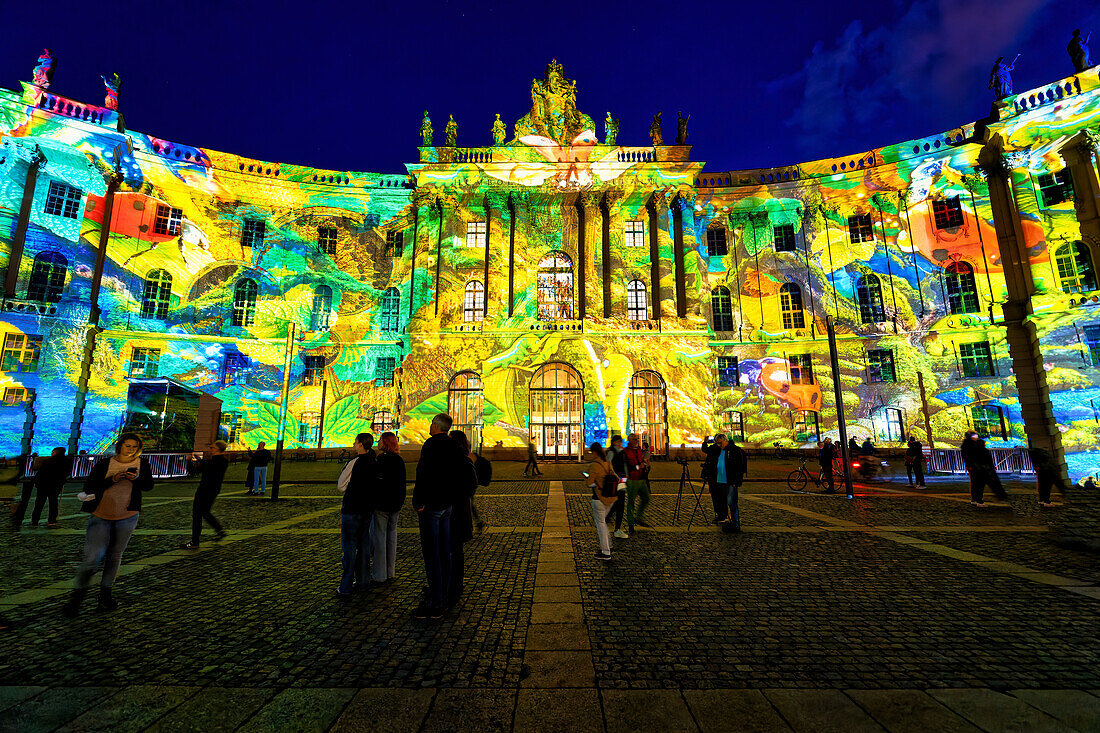 Bebelplatz während des Festival of Lights, Unter den Linden, Berlin, Deutschland, Europa