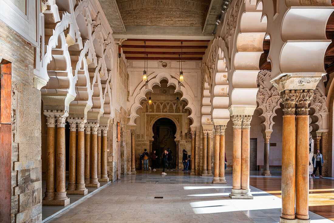 Aljaferia befestigte mittelalterliche islamische Palastinnendetails, Zaragoza, Aragon, Spanien, Europa