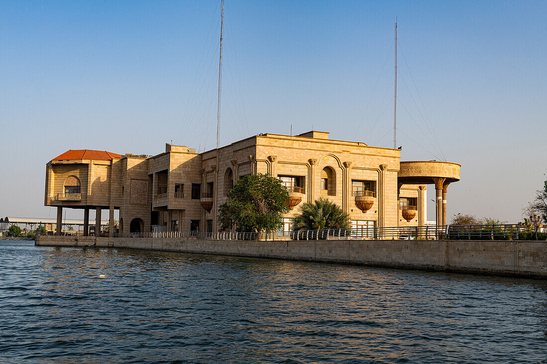 Saddam Husseins alter Palast, Arvand Rood, Schatt Al-Arab, Basra, Irak, Naher Osten