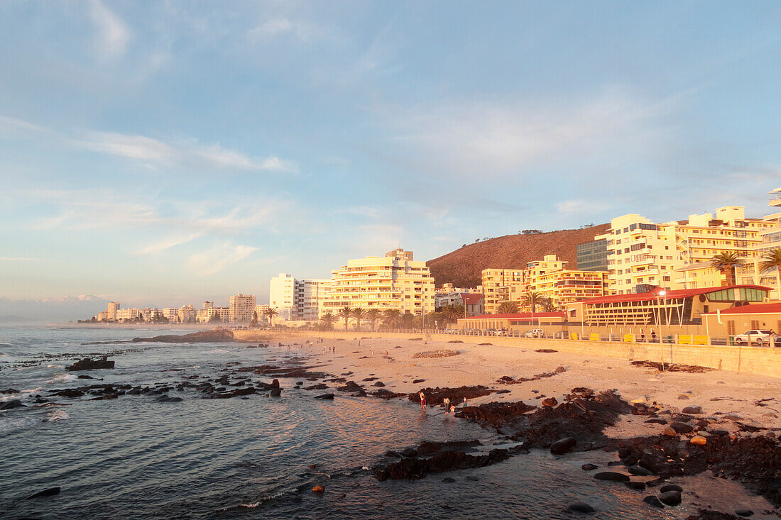 Sonnenuntergang über Sea Point, Kapstadt, Südafrika, Afrika