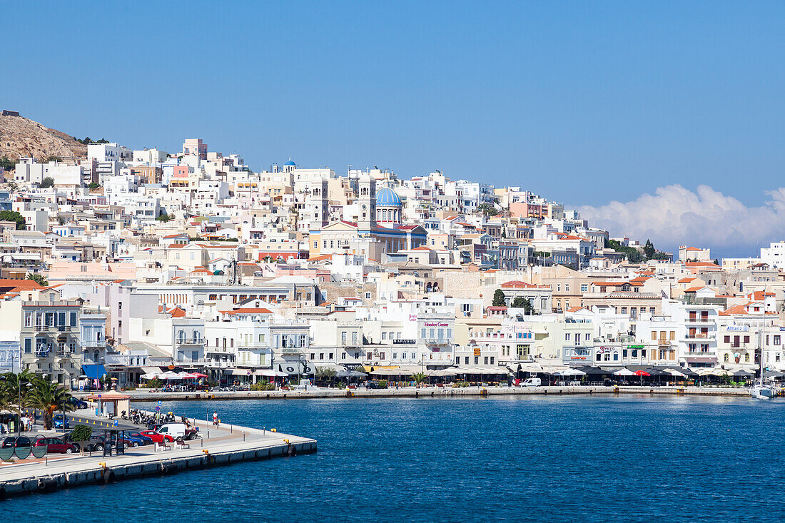 Ermoupolis, auch bekannt unter dem formalen älteren Namen Ermoupolis (Hermoupolis) auf der Insel Syros, Kykladen, griechische Inseln, Griechenland, Europa