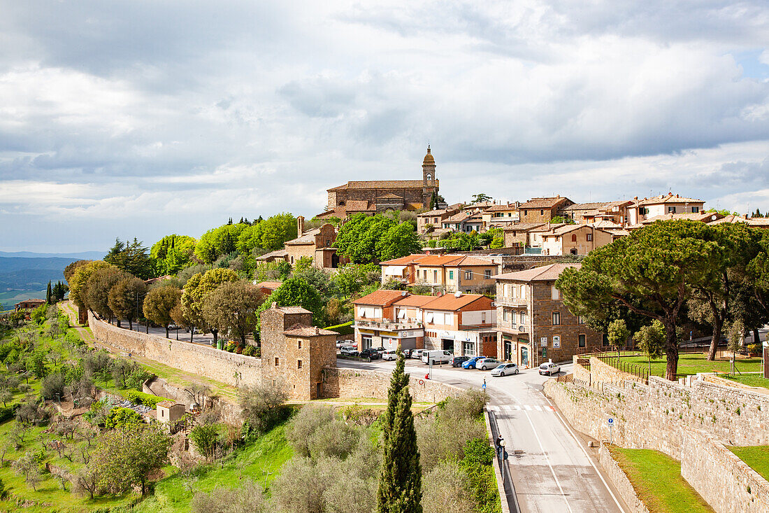 Mittelalterliche Stadt Montalcino, Toskana, Italien, Europa