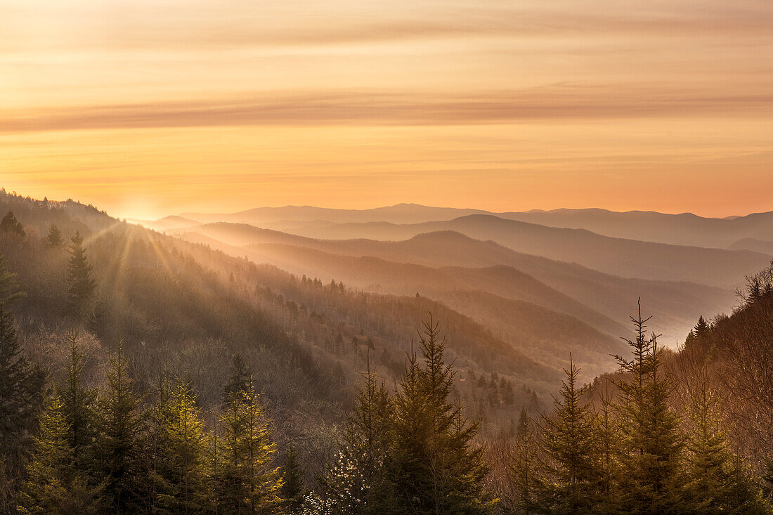 Sunrise, Oconaluftee Overlook, Great Smoky Mountains National Park, North Carolina