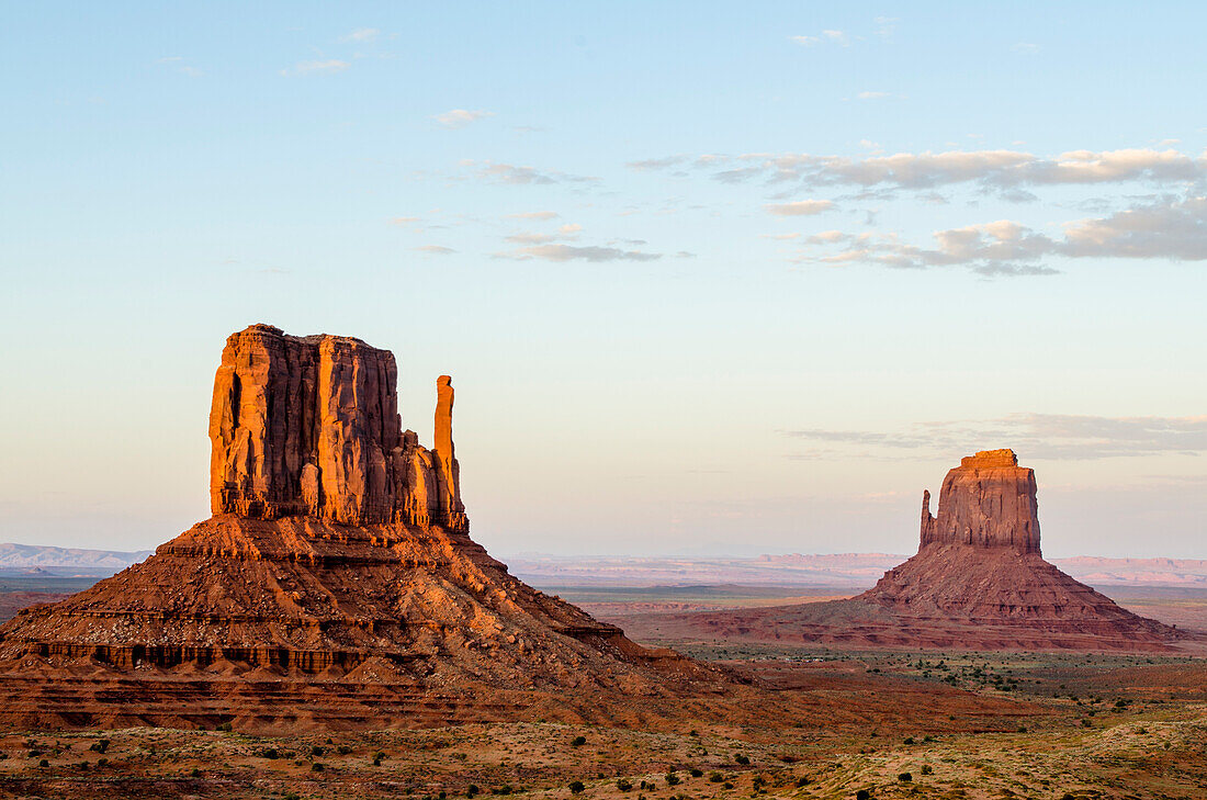 West Mitten and Merrick Butte, Monument Valley Navajo Tribal Park, Monument Valley, Utah, USA.