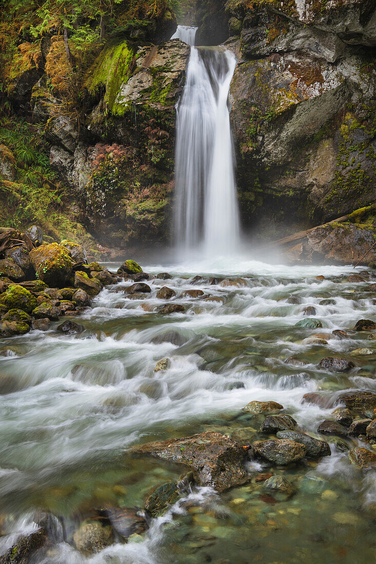 Lazy Bear Falls, Mount Baker-Snoqualmie National Forest, North Cascades, Washington State