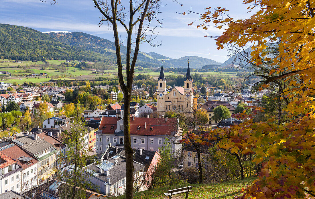 Church Pfarrkirche - Chiesa di Santa Maria Assunta in Bruneck - Brunico. Bruneck - Brunico in the Puster Valley - Pusteria in South Tyrol - Alto Adige. europe, central europe, italy, october