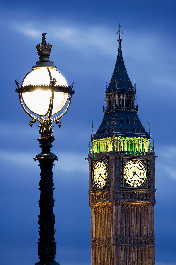 Europa, Großbritannien, London, Big Ben. Laternenmast des Clock Tower.
