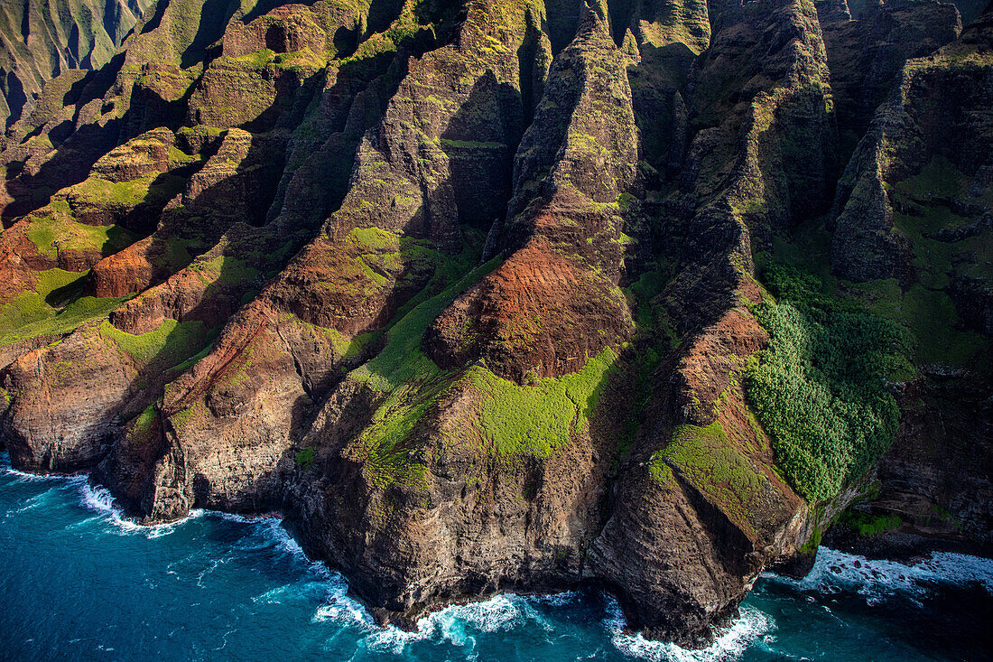 Luftaufnahme der Napali-Küste in Kauai, Hawaii, USA