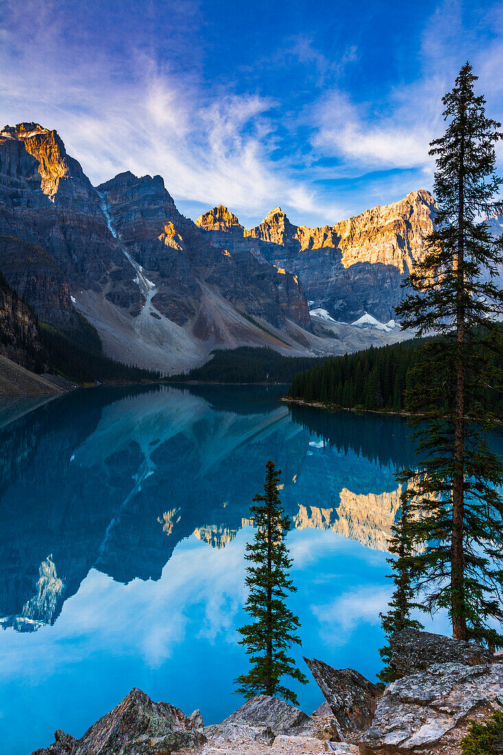 Moraine Lake, Banff National Park, Alberta, Canada