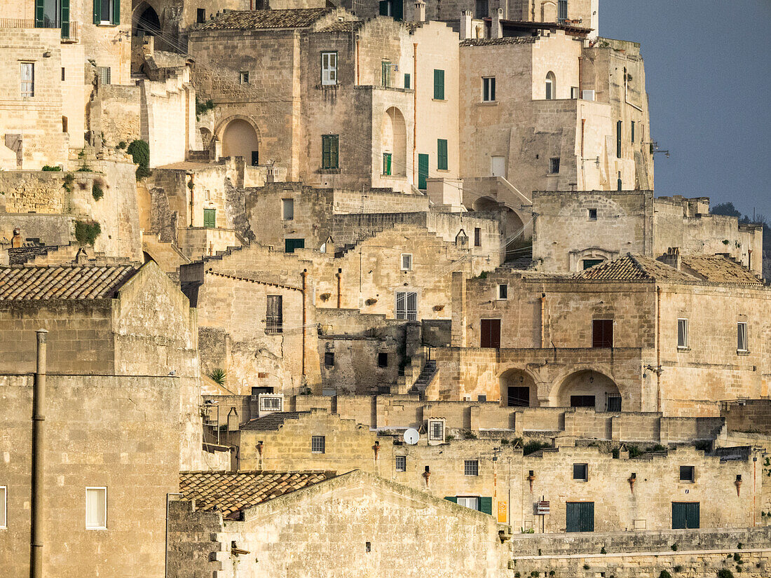 Italien, Basilikata, Matera. Die Höhlenstadt Matera mit ihren Sassi-Häusern.