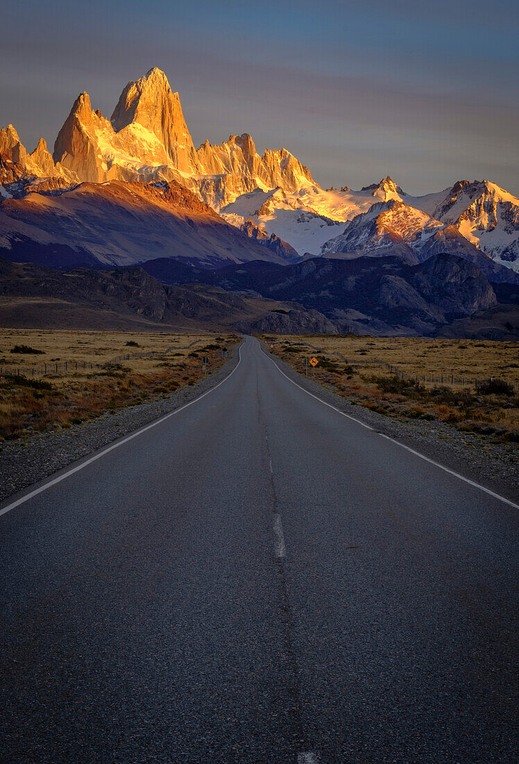 Argentinien, Patagonien. Fitz Roy, Autobahn