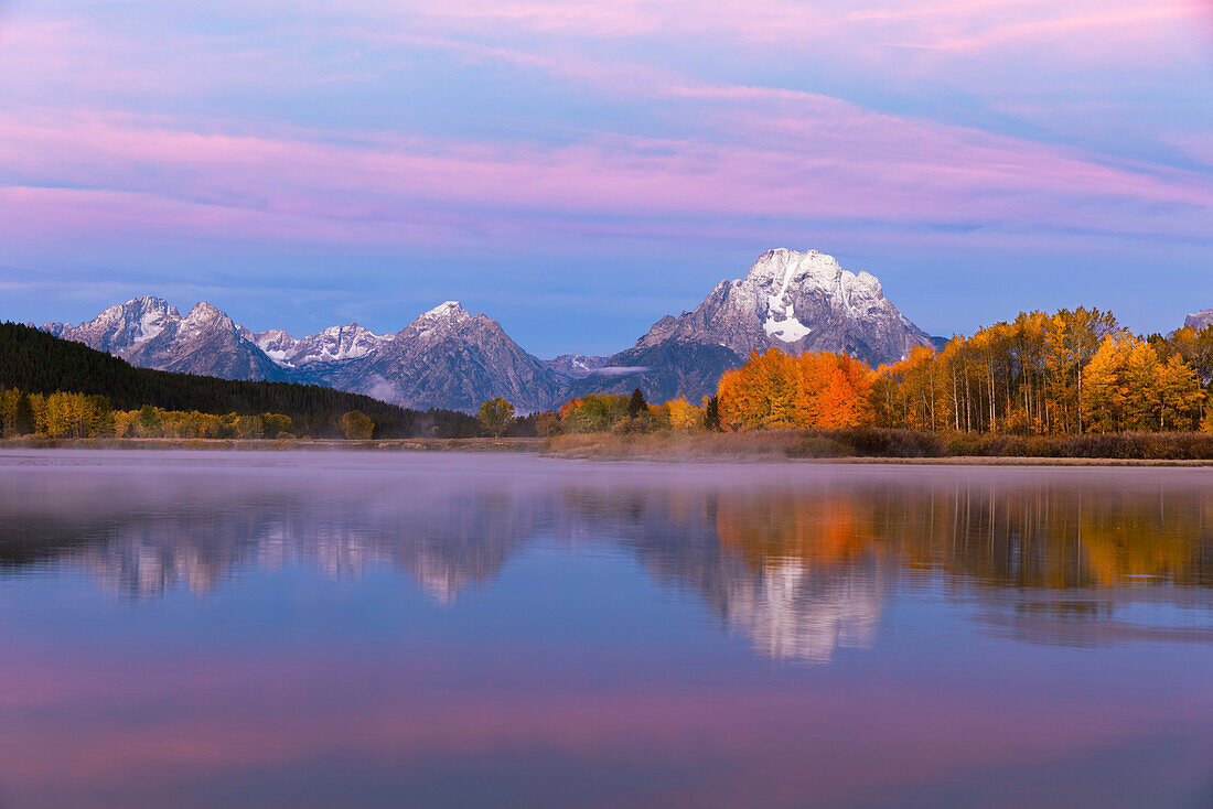 Autumn view of Mount Moran and Snake River, Grand Teton National Park, Wyoming