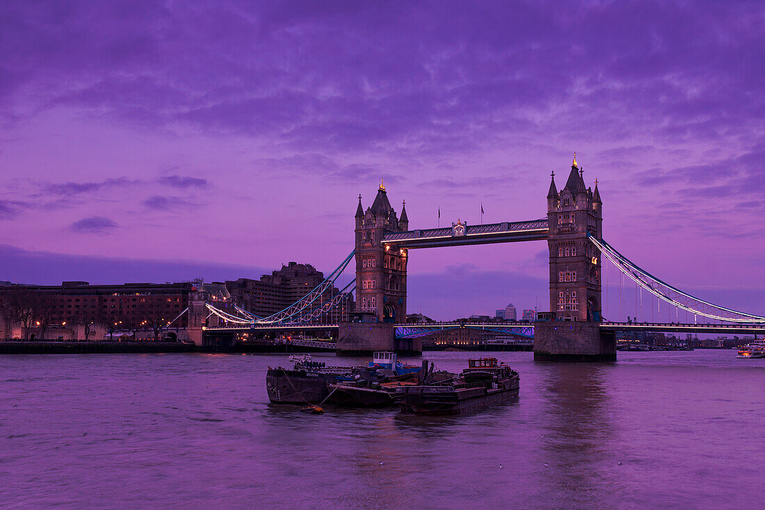 Tower Bridge in London at night, UK, Great Britain