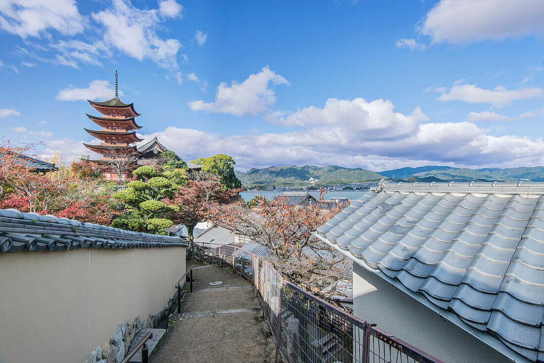 Japan, Miyajima, Toyokuni Shrine Pagoda