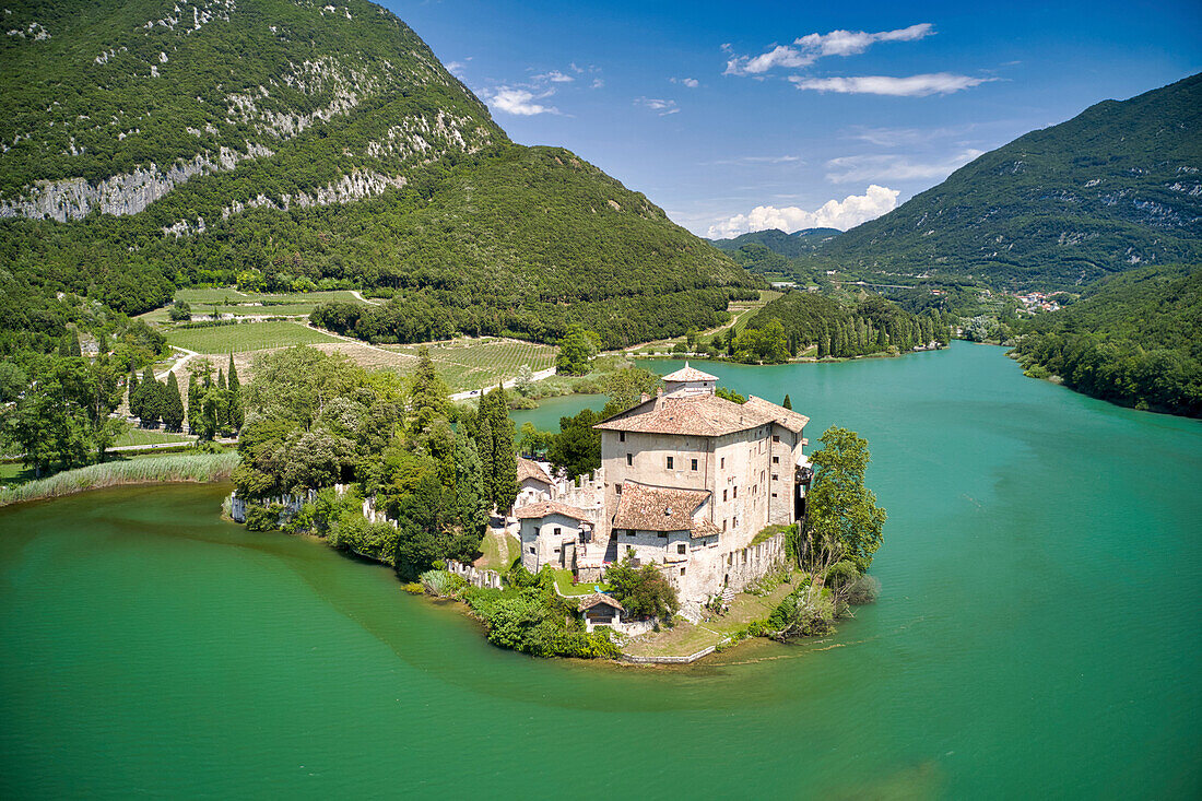 Italien, Trentino, Burg und Toblino-See