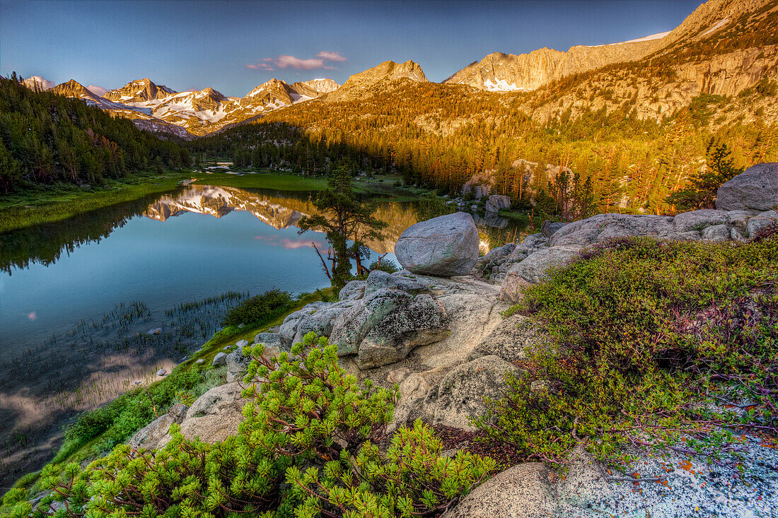 Alpine Tarn, Tuolumne Meadows Sunrise, Yosemite National Park, Kalifornien