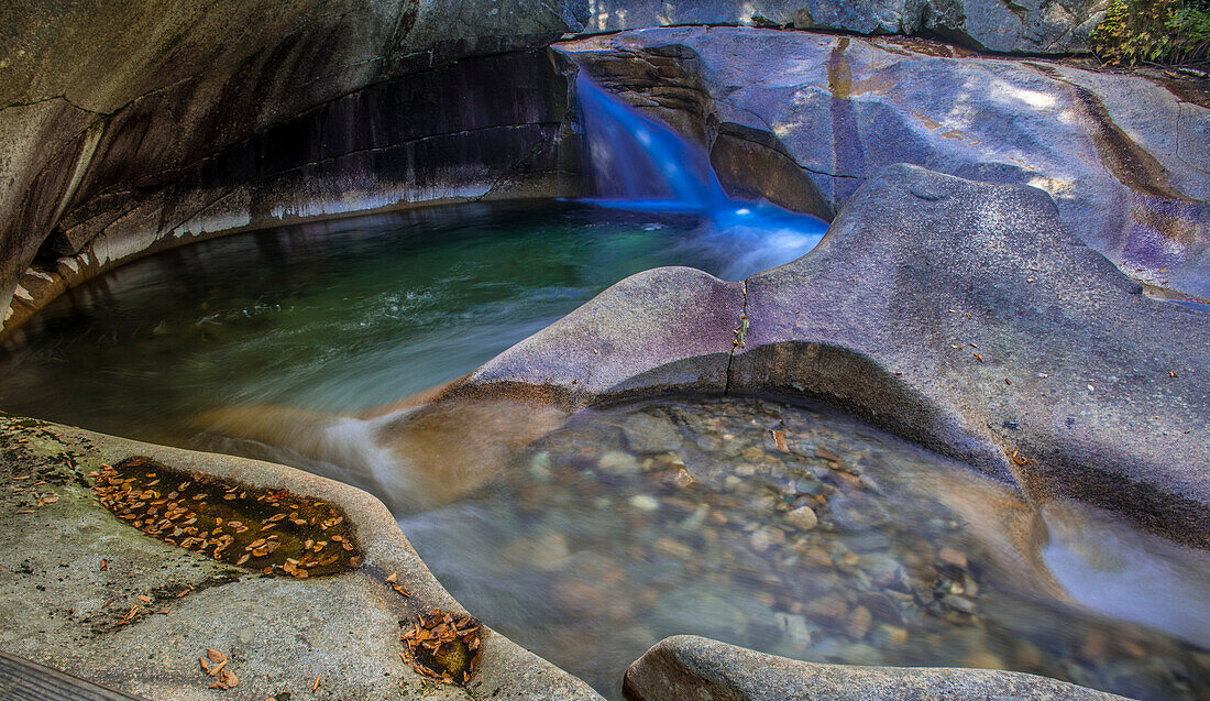 The Basin Franconia Notch, New Hampshire ()