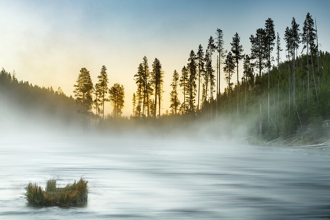 Gibbon River at sunrise, Yellowstone National Park (Wyoming, Montana)