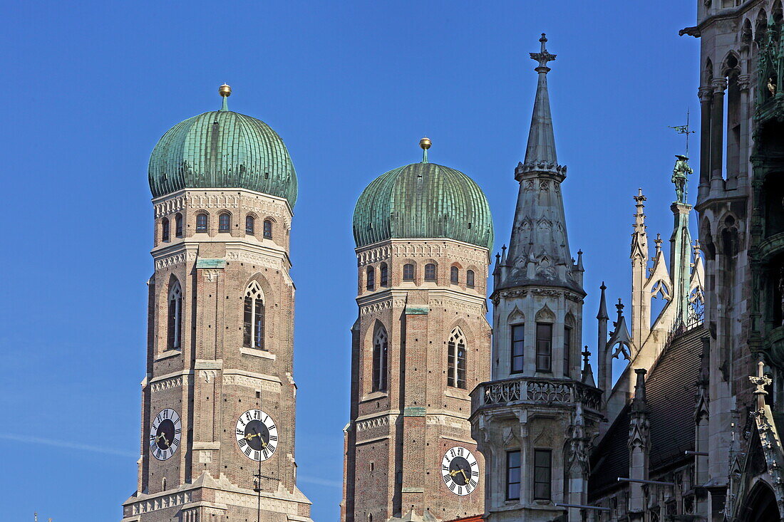 Frauenkirche and New Town Hall, Marienplatz, Munich, Upper Bavaria, Bavaria, Germany