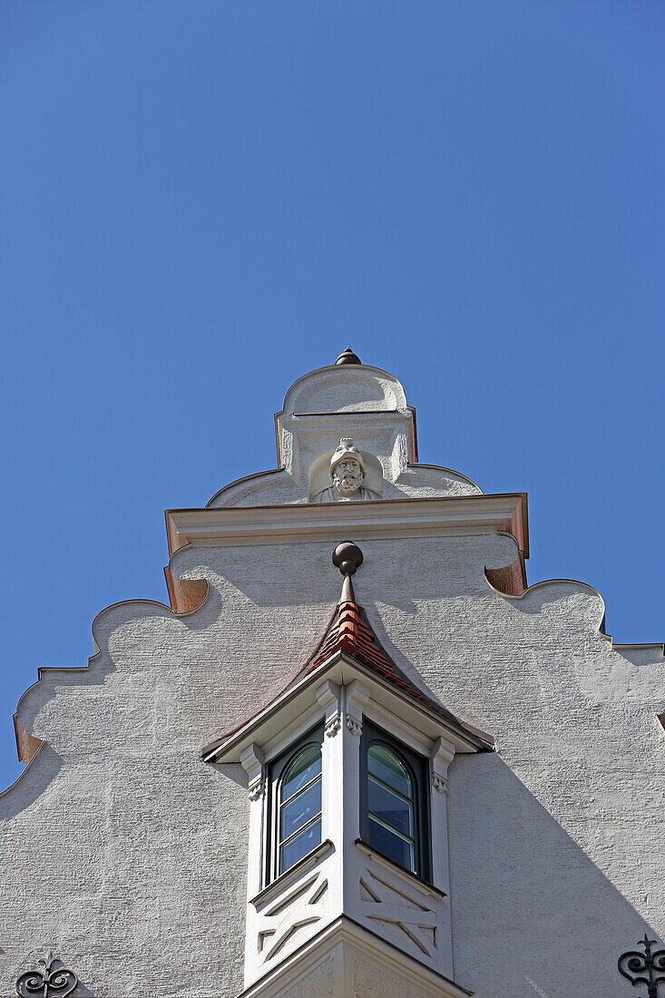 Facade detail in Amalienstrasse, Maxvorstadt, Munich, Upper Bavaria, Bavaria, Germany