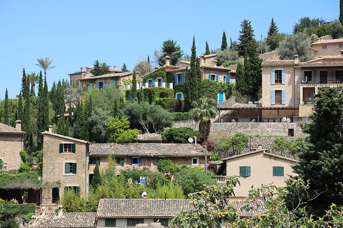 Blick auf Deia, Serra de Tramuntana, Mallorca, Balearen, Spanien