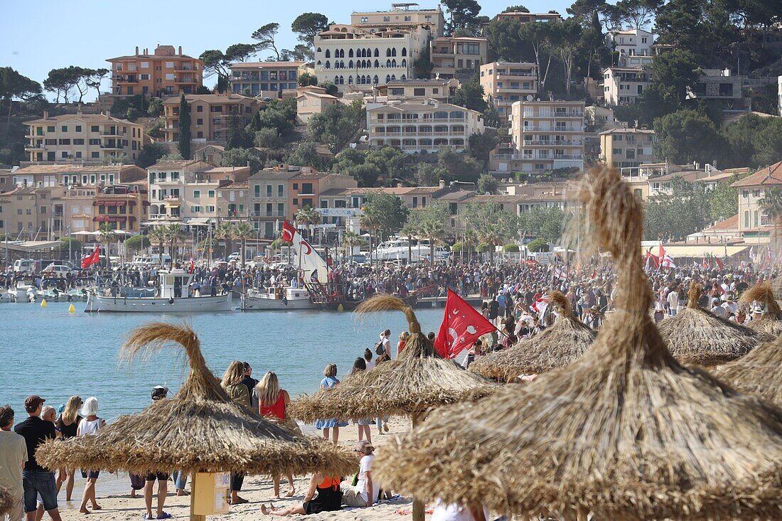 Fest 'Sa Fira' am Strand von Port de Soller, Serra de Tramuntana, Nordküste, Mallorca, Balearen, Spanien