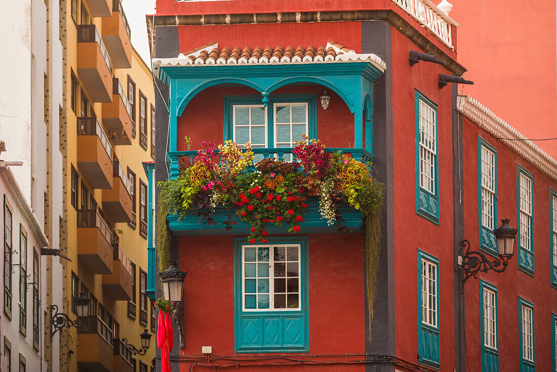 Spain, Canary Islands, La Palma Island, Santa Cruz de la Palma, traditional Canarian house balconies