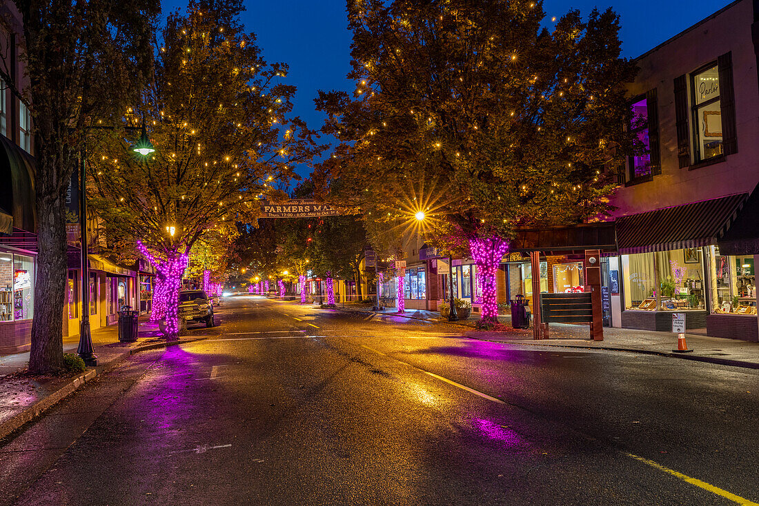 3rd Street in der Innenstadt von McMinnville, Oregon, USA