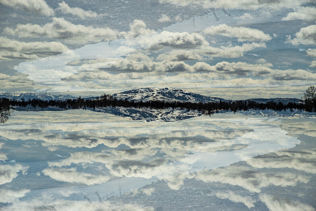 Snake river and the grand Teton mountain range.