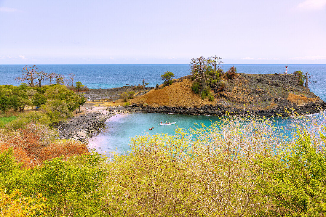 Lagoa Azul mit Baobabs an der Nordküste der Insel São Tomé in Westafrika