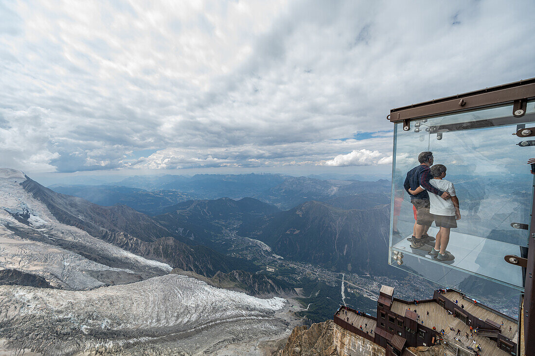 View of the &#39;Step into the void'39; tourist attraction on the Aiguilli du Midi, Chamonix-Mont-Blanc Valley, Le Mont-Blanc, Bonneville, Haute-Savoie, Auvergne-Rhône-Alpes, France