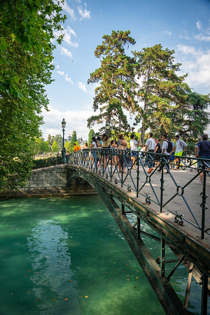 Pont des Amours (Lovers'39; Bridge) over the Canal du Vassé with direct access to Lac d'Annecy, Annecy, Haute-Savoie, Auvergne-Rhône-Alpes, France