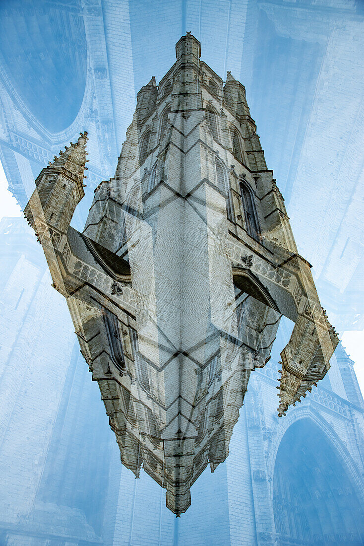 Doppelbelichtung der St.-Bavo-Kathedrale in Gent, Belgien