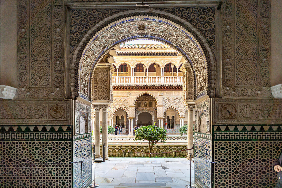 Inner courtyard Patio de las Doncellas, Alcazar Royal Palace, Seville Andalusia, Spain
