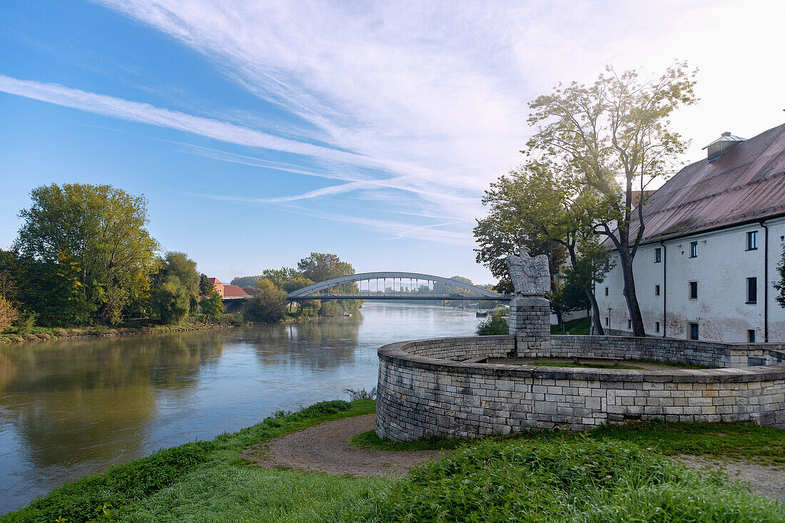 Bastion und Salzstadel des ehemaliges Herzogsschlosses an der Donau in Straubing in Niederbayern in Deutschland