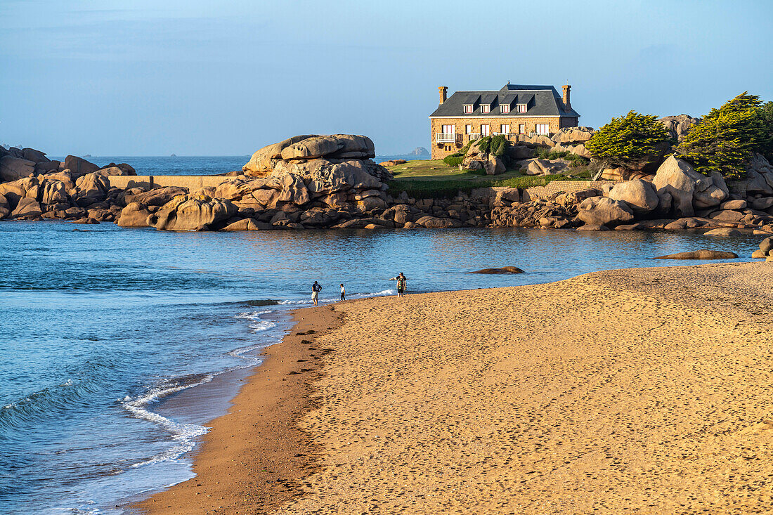 Beach of the peninsula Ile Renote, Tregastel, Brittany, France