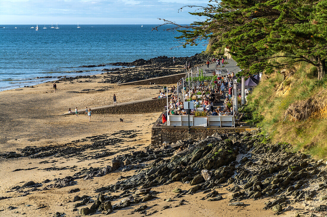 Strandbar in Plestin-les-Grèves, Bretagne, Frankreich  